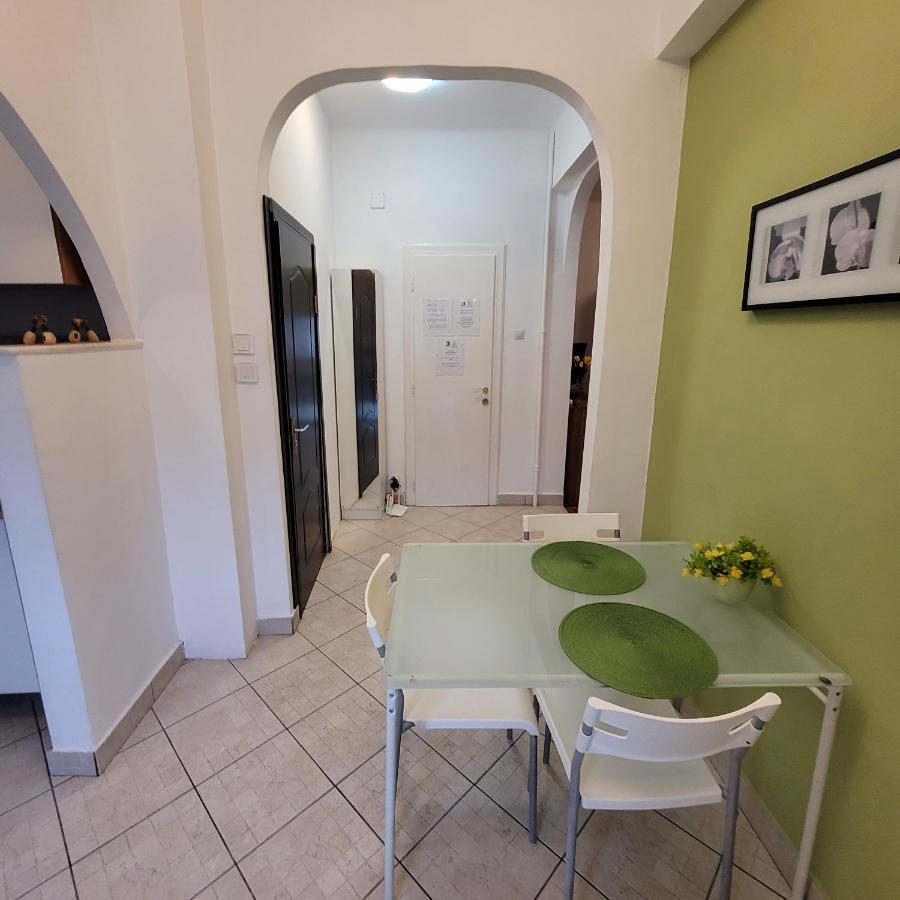 Anastasia Bratianu Apart 24 A Self Check From 2 Pm Bukares Bagian luar foto
