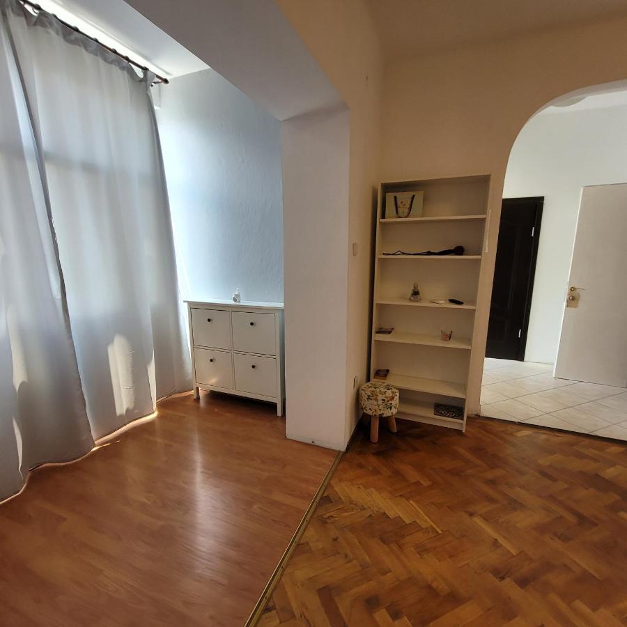 Anastasia Bratianu Apart 24 A Self Check From 2 Pm Bukares Bagian luar foto